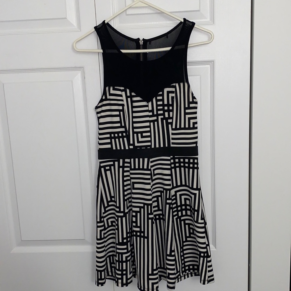 Womens black and white design dress with mesh